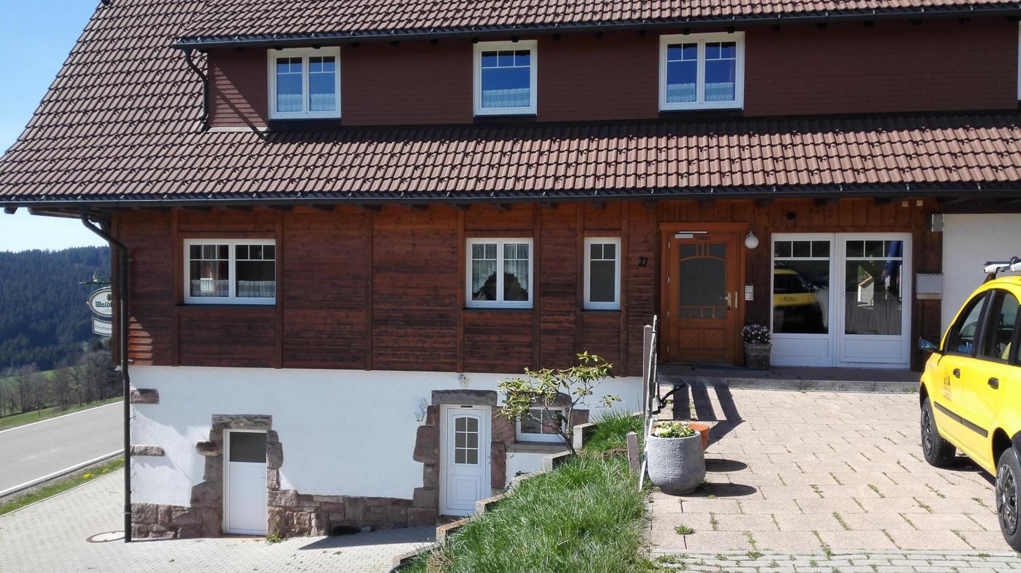 Pension Forsthaus Taele - Das Gaestehaus Vom Schwarzwaldgasthaus Salenhof ทิทิเซ-นอยชตัดท์ ภายนอก รูปภาพ