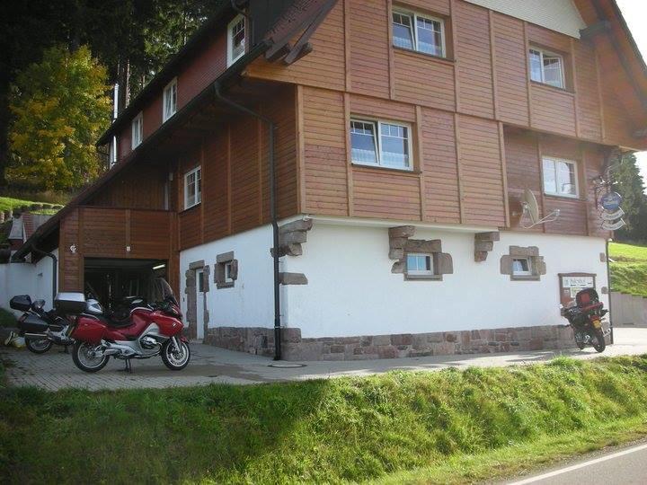 Pension Forsthaus Taele - Das Gaestehaus Vom Schwarzwaldgasthaus Salenhof ทิทิเซ-นอยชตัดท์ ภายนอก รูปภาพ