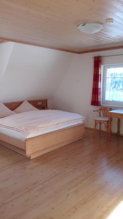Pension Forsthaus Taele - Das Gaestehaus Vom Schwarzwaldgasthaus Salenhof ทิทิเซ-นอยชตัดท์ ภายนอก รูปภาพ