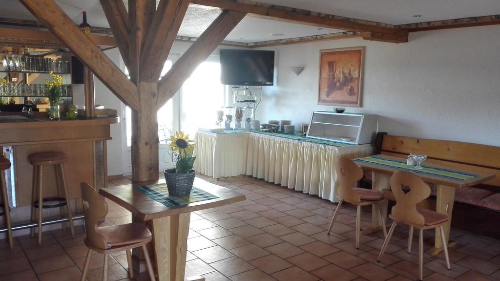 Pension Forsthaus Taele - Das Gaestehaus Vom Schwarzwaldgasthaus Salenhof ทิทิเซ-นอยชตัดท์ ภายนอก รูปภาพ